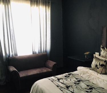 Greater Johannesburg Metropolitan Area Bed & Breakfast | Derrick Guest House