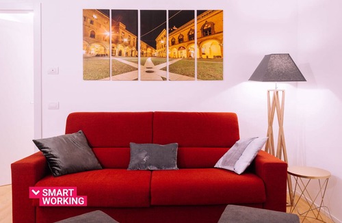 L'antico Ghetto Ebraico Apartment | Design Apartment alle due Torri by Wonderful Italy