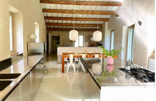 Furlo House | Design-landhaus mit Pool am Furlo-nationalpark