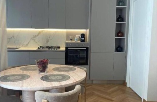 Empoli Apartment | Designer Apt King Bed Free Parking Florence 20 minutes