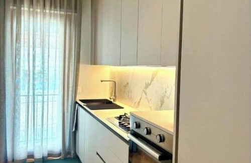 Empoli Apartment | Designer Apt King Bed Free Parking Florence 20 minutes