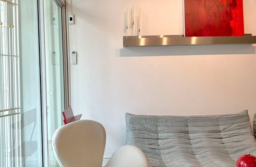 Khlong Tan House | Designer home | 600m BTS Thonglor | Heart of City