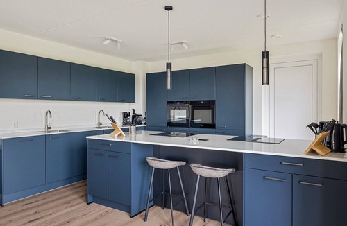 Opperdoes House | Detached group accommodation for 14 people