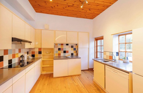 North Berwick House | Detached House with Sea Views & Parking