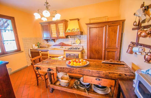 Soiana House | Detached house with private pool, air conditioning & Wi-fi 35km from Pisa & sea
