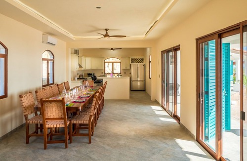 Buenavista Villa | DISCOUNTS! Walk 2 BEACH. THEATER 5 Bedrooms/7 Bath. Heated Pool-Jacuzzi