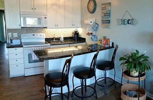 Isle of Palms Condo | Discover Charleston @seacabin226b - Isle of Palms, Oceanfront Condo