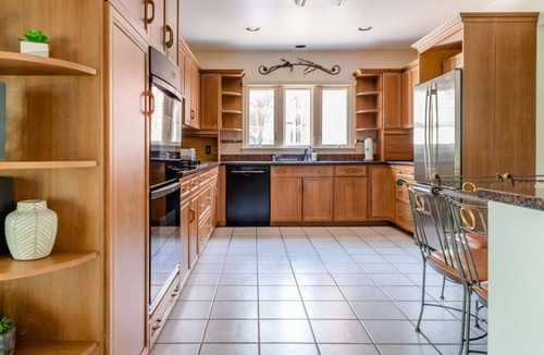 Bethesda House | Divine Bethesda 4BR w/W/D, nr Groceries, Shopping & Metro, by Blueground