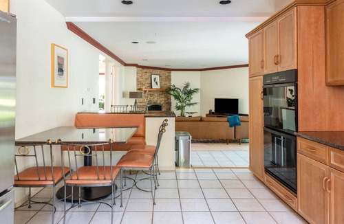 Bethesda House | Divine Bethesda 4BR w/W/D, nr Groceries, Shopping & Metro, by Blueground