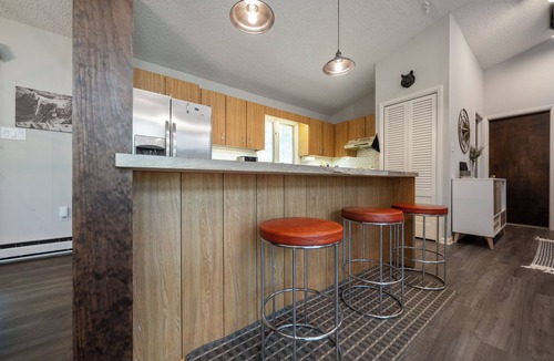 Pocono Pines House | DOCKSIDE DAYS-LAKEFRONT in Lake Naomi! Boating, Sunsets and Year-Round Fun