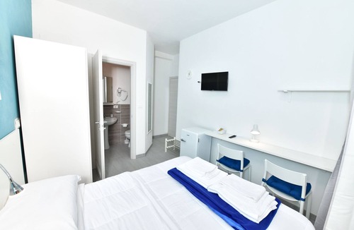 San Lazzaro di Savena House | Double room with private bathroom