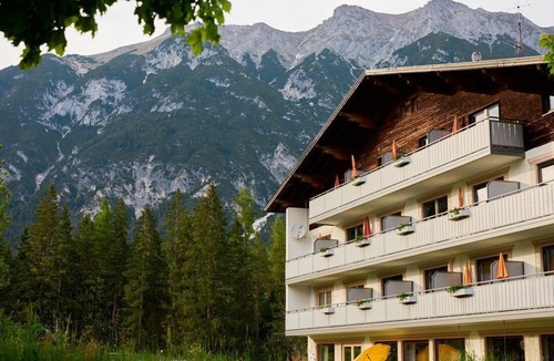 Leutasch Apartment | Double room TYPE B - Marigold - Vacation. Seminar. Retreat