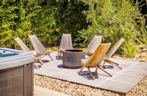 Ojai House | Downtown Ojai Gem - Hot Tub & Yard