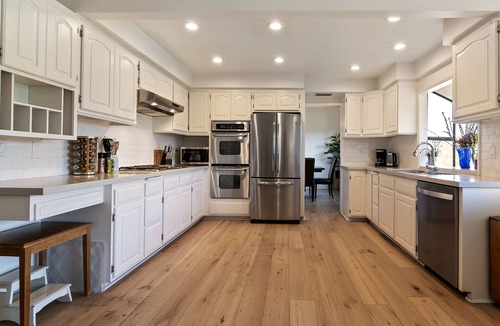 Thousand Oaks House | Dream Home with Golf Course View and Hot Tub