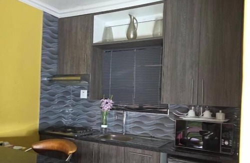 Krugersdorp North House | DreamWest Living Guesthouse