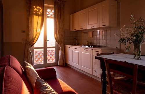 Santa Veneranda Apartment | Drei-Zimmer-Panorama-Wohnung mit Terrasse und Sommerpool by Interhome