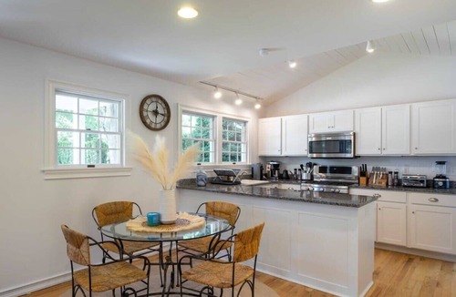 East Hampton North House | Driftwood Cottage by Rove Travel | Serene Cottage