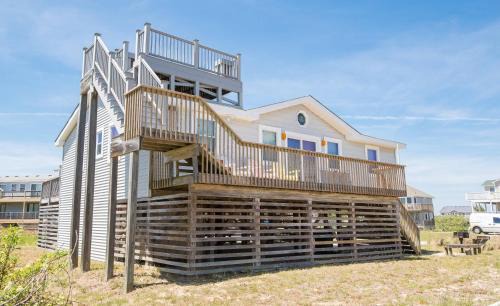 Carolina Dunes House | Duck Dazed - Carolina Dunes, Oceanside, Ocean View, 125 Yds to Beach, Hot Tub, Pets OK
