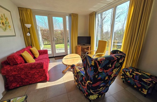 Egmond-Binnen House | Dune Bungalow directly against the dunes for 5 persons