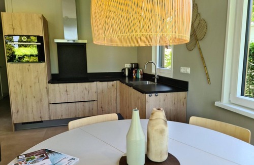 Egmond-Binnen House | Dune lodge directly against the dunes