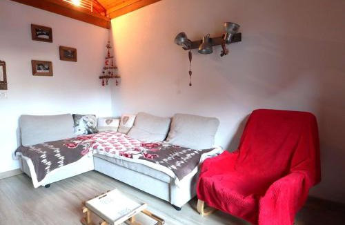 Areches Apartment | Duplex 4/5 pers., centre Arêches-Beaufort, piscine, proche commerces et pistes - FR-1-342-142