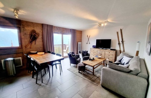 Bisanne 1500 Apartment | Duplex Apt for 8 with Pool and Parking, Les Saisies