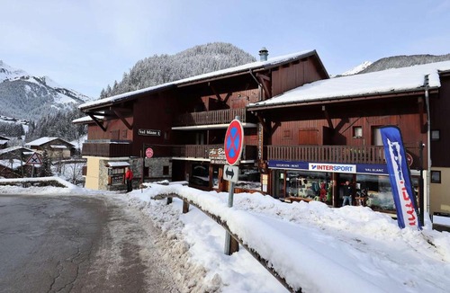Areches Apartment | Duplex cosy et spacieux avec piscine et balcon proche des pistes pour 4-5 personnes à Arêches-Beaufort - FR-1-342-171