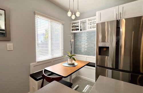 Pico Cottage | Dwell Art Gallery Home ~ Cozy Cottage Santa Monica