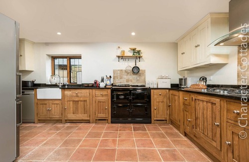 Lower Lemington House | EASTNOR, pet friendly, character holiday cottage in Moreton-In-Marsh