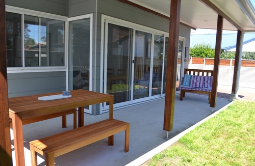 Umina Beach House | ECO House 6 minutes walk to the beach