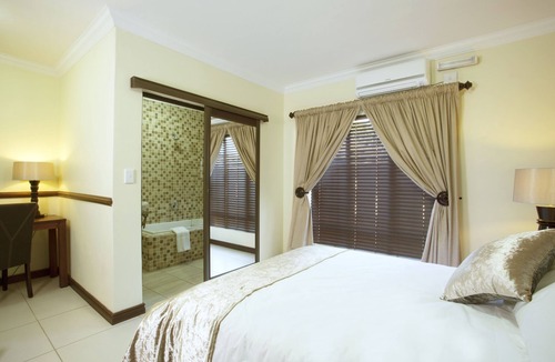 Zwartkop House | Eco Park Lodge