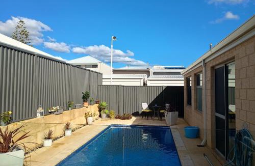 Jindalee House | Eden beach retreat