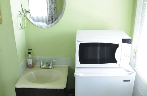 Takoma Park House | Eden Park Guest House
