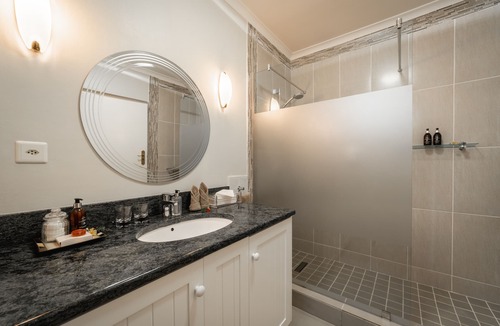 Raithby House | Eikendal Lodge