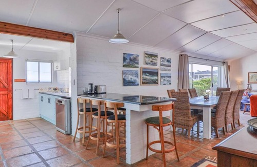 Onrus House | Elaine's | Onrus | Ocean View | Pet friendly