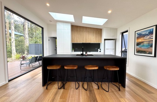 Malua Bay House | Elandra Escape - Your private coastal retreat