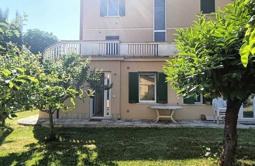 Carpegna Apartment | Elegance and relaxation in an exclusive ground floor apartment flooded with light.