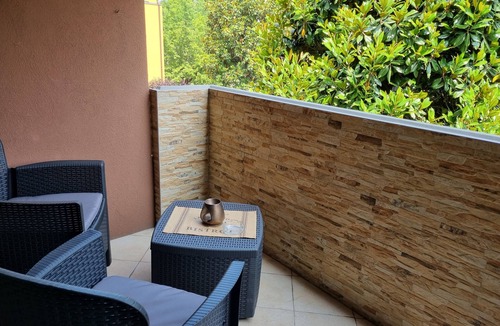 San Lazzaro Apartment | Elegant apartment with garage and small terrace, close to the center