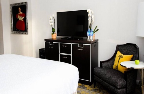 Kalorama Heights Hotel | Elegant City Retreat | 1 BR Suite | Near DC's Dupont Circle - 0.5 mi | Parking