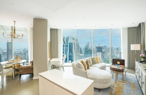 Chidlom Apartment | Elegant Two-Bedroom Executive Suite in Ratchadamri – Prime Bangkok Location