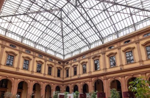 Ferrara Historic Centre Apartment | [Eleganza fronte Castello Estense]