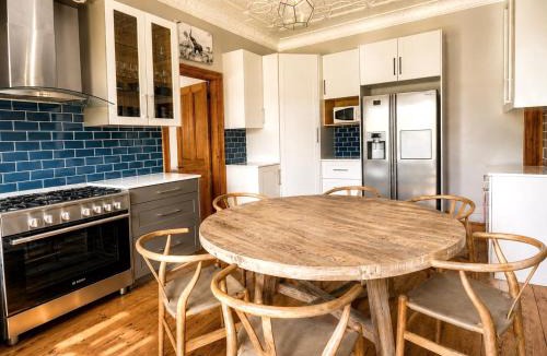 Greater Johannesburg Metropolitan Area House | Elephant Outpost Parktown, Johannesburg