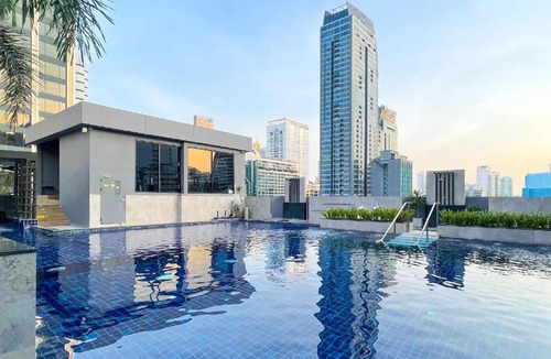 Nana Hotel | Eleven Bangkok Sukhumvit 11 by Kingston Hotels
