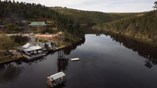 Elgin Cabin | Elgin River Lodge