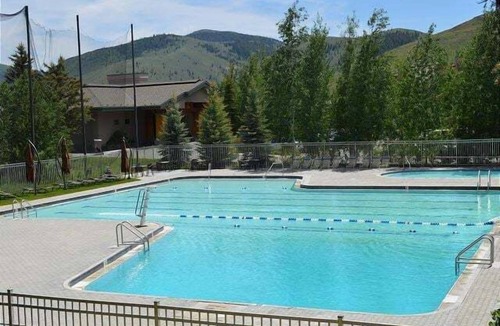 Elkhorn Village Condo | Elkhorn View Retreat
