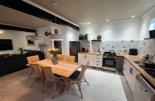 Fisherhaven House | Embrace This Planet in our peaceful 3 bedroom home in Fisherhaven.