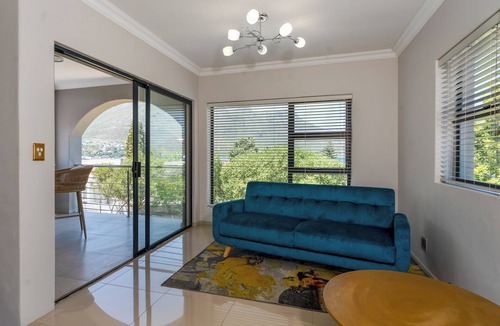 Hout Bay House | Enchanting 4-bedroom house in Cape Town