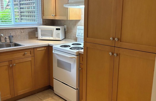 Lynn Valley House | Enjoy nature in this cozy garden suite nestled in the mountains of Lynn Valley