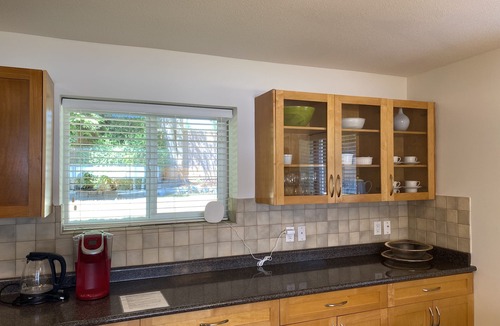Blueridge House | Enjoy Nature in this Spacious & Clean suite in Beautiful Blueridge