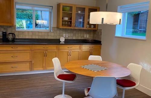 Blueridge House | Enjoy Nature in this Spacious & Clean suite in Beautiful Blueridge